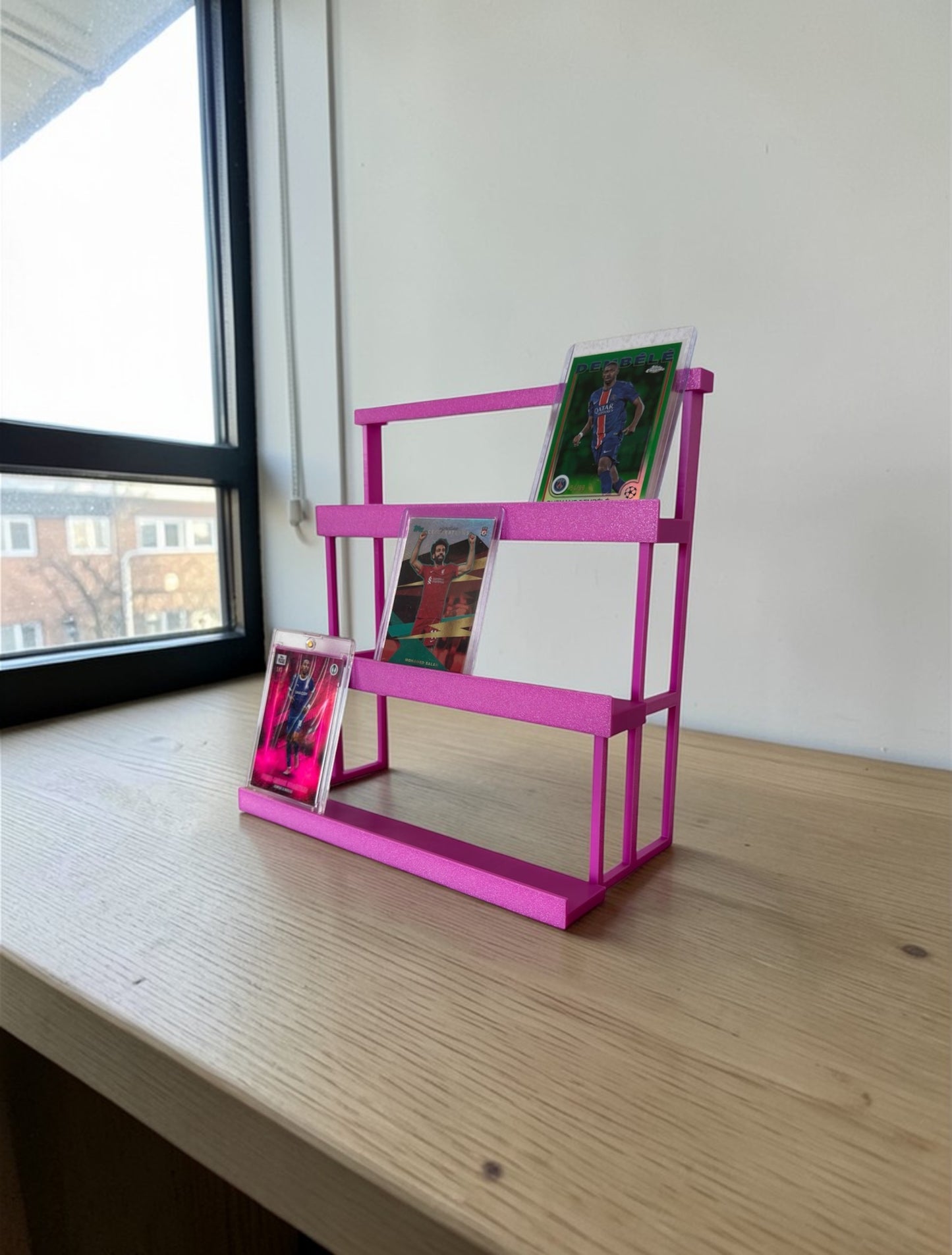 Schodkowy stojak na karty kolekcjonerskie 3D
