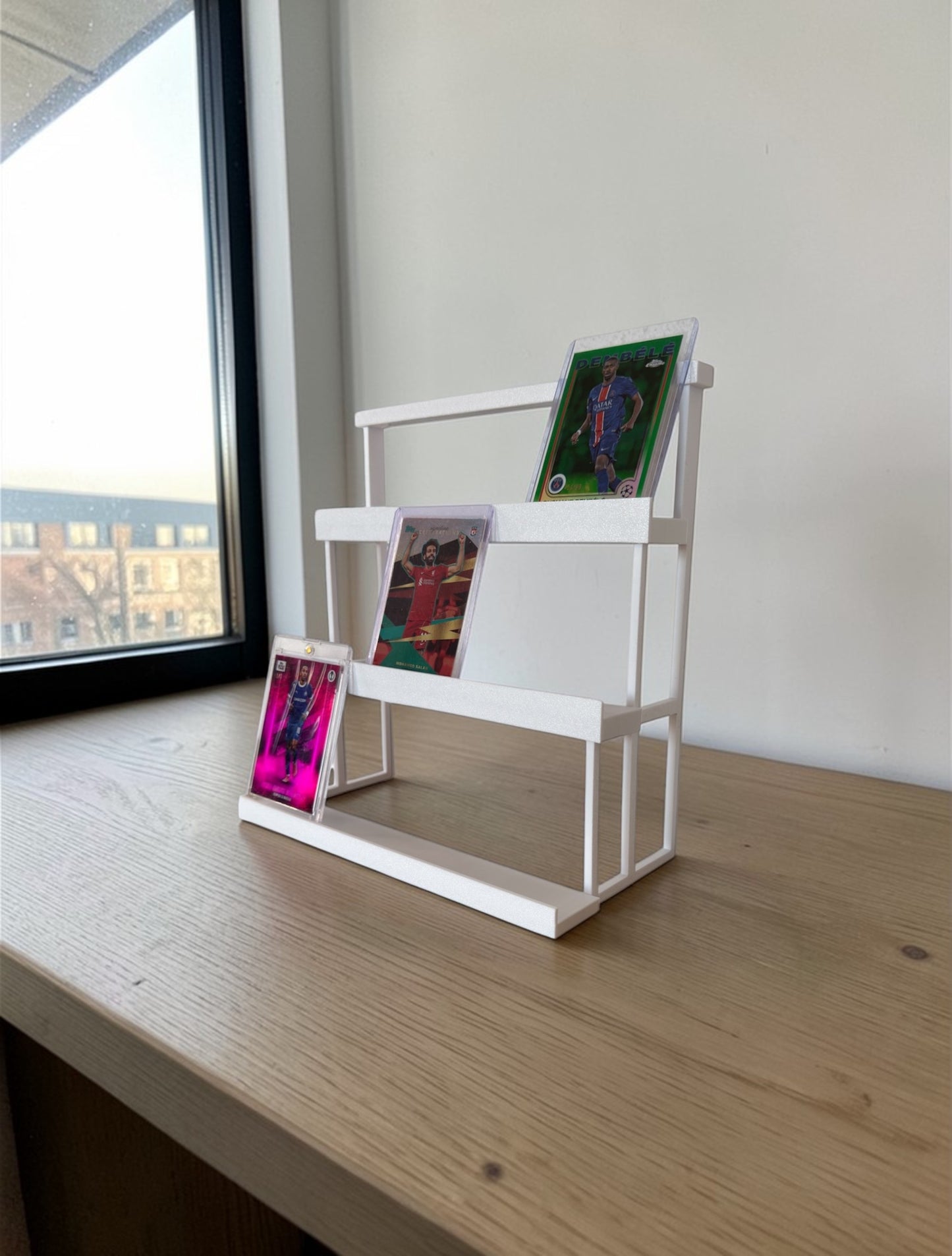 Schodkowy stojak na karty kolekcjonerskie 3D