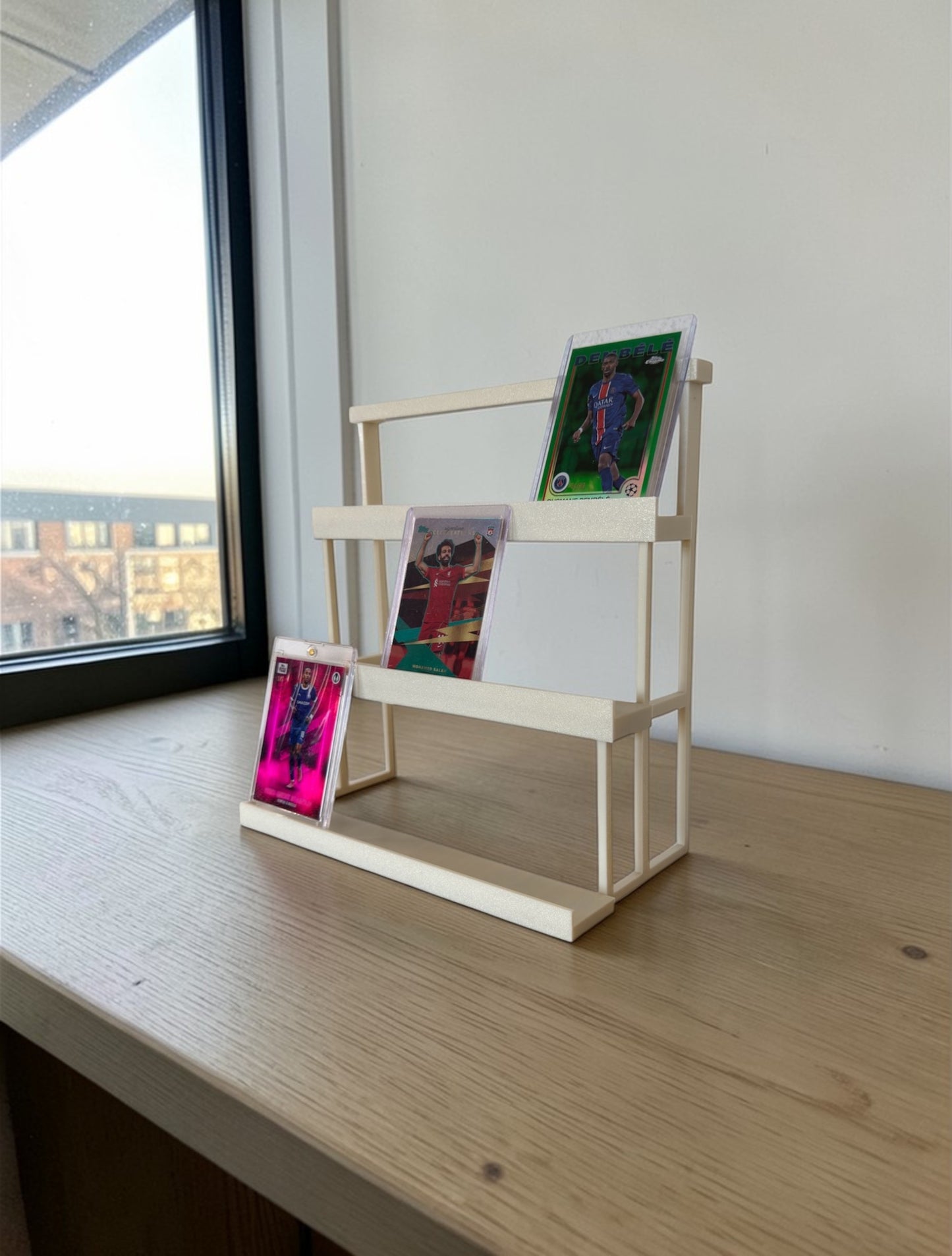 Schodkowy stojak na karty kolekcjonerskie 3D